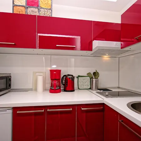 Apartment For Two Guests With Kitchen And Terrace