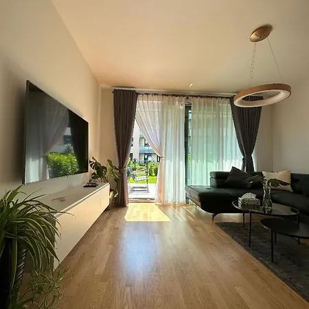 Apartment With Garage & Terrace *