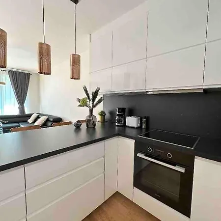 Apartment With Garage & Terrace *
