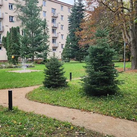 Modern, Comfortable Near The Metro Prague