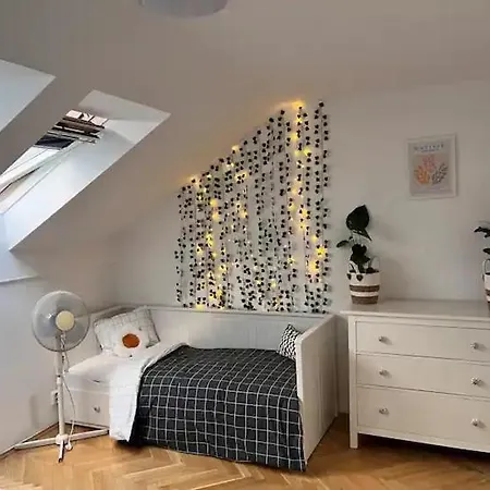 Modern In The Centre *