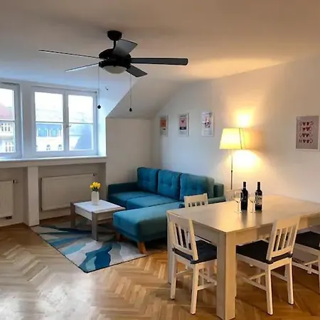 Modern In The Centre Apartment *