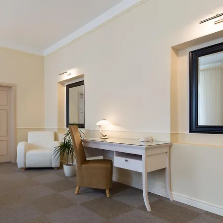 Otel Unitas 4*