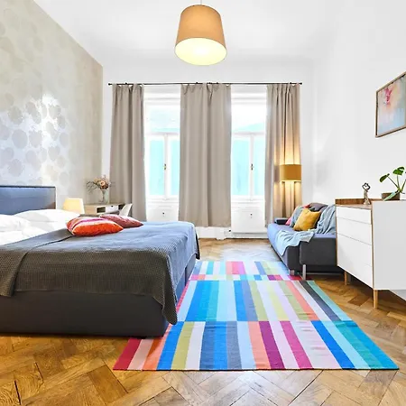 Apartment Royal Route Lesser Town