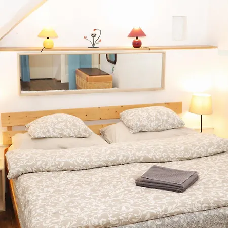 Old Town & Parking Assistance Homestay Prague