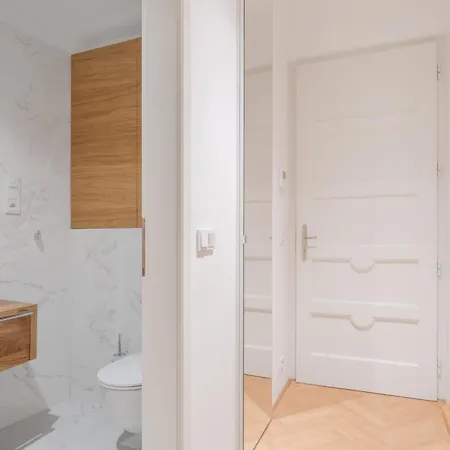 Days - Luxury In Hip Area - 