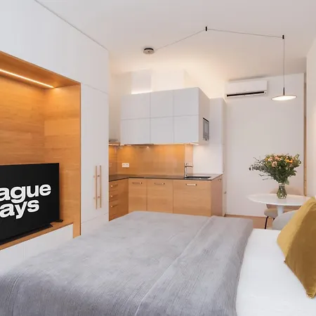Days - Luxury In Hip Area - 