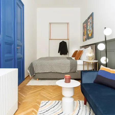 Stru House By Days - Luxurious Next To National Theatre * Prag