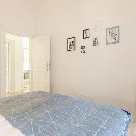 Modern With Garden Apartment