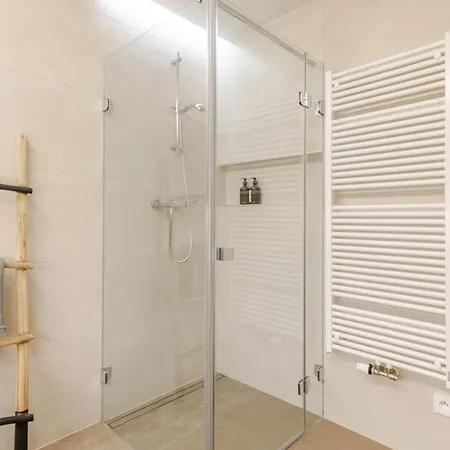 Modern With Garden Apartment Prague