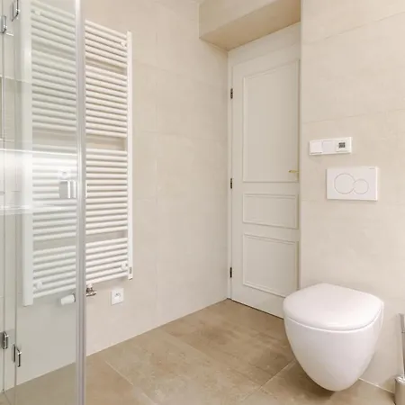Apartment Modern With Garden Prague