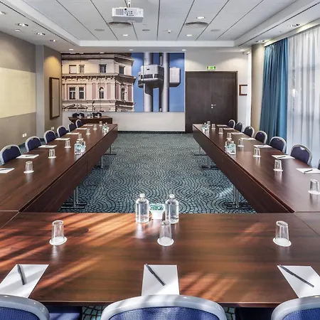 Szálloda Courtyard By Marriott City 4*