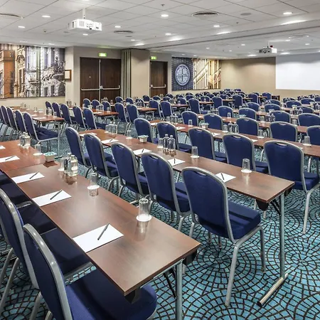 Courtyard By Marriott 4* Prag