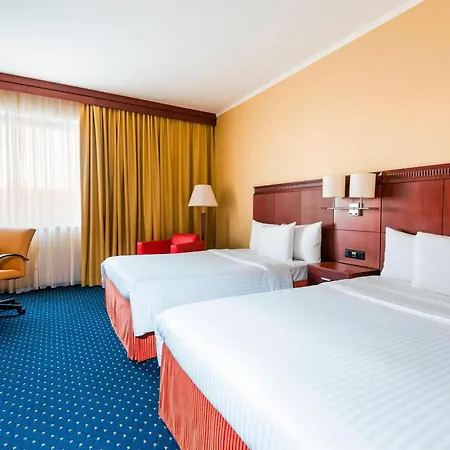 Courtyard By Marriott City