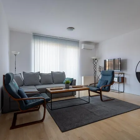 Apartment 2 *