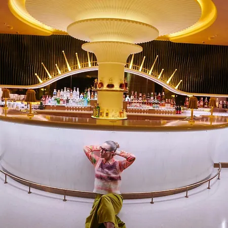 W Hotel 5*