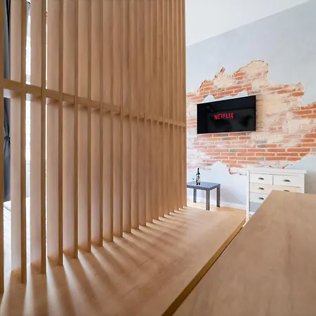 Apartment Chic Brick In Historic Center By Rentez *