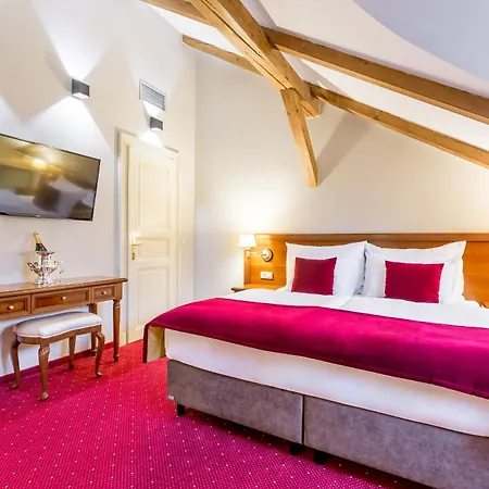 Caruso Old Town Hotel 4*