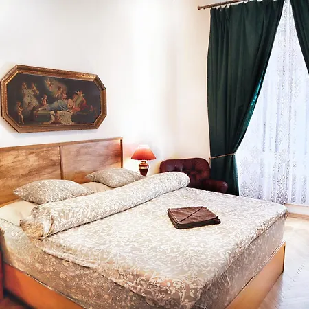 Homestay & Parking Assistance