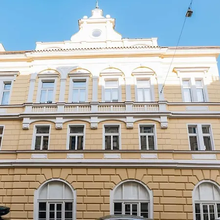 Cavallo Penthouse Xl Balcony City Center Prague