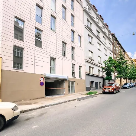 Apartment Cavallo Penthouse Xl Balcony City Center Prague
