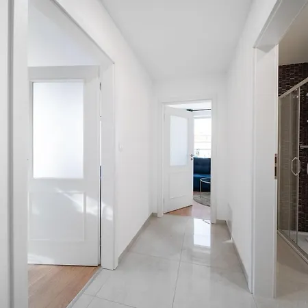 Cavallo Penthouse Xl Balcony City Center Apartment