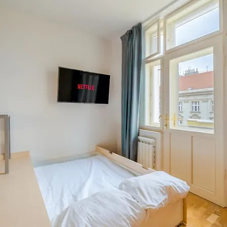 Cobblestone By Rentez Apartment