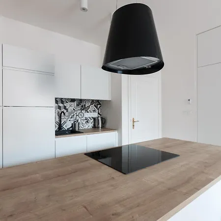 Apartment Days - Art Deco - Center *