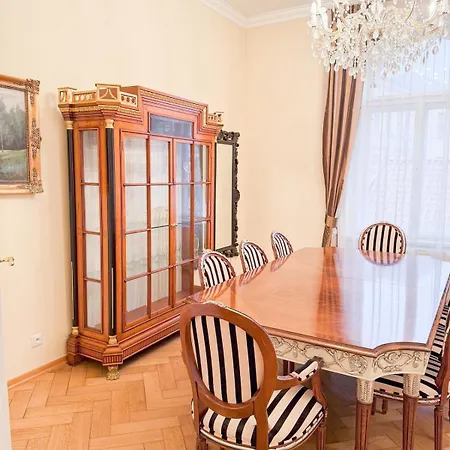 Monarch Casa Xxl 110m2 Prague