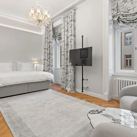 Vodickova Luxury Apartament *