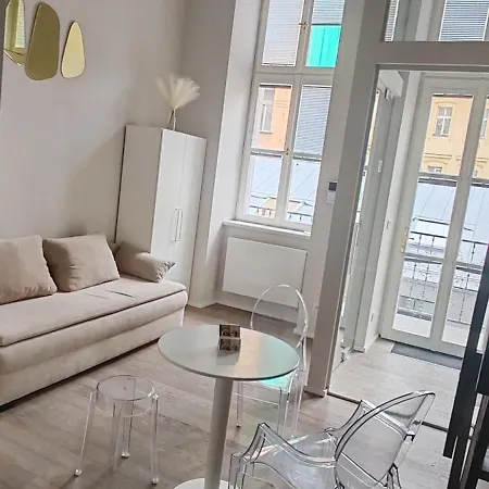 Opletal Echoes Apartment *