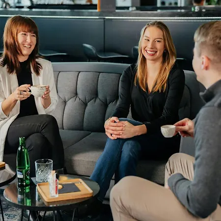 Отель Courtyard By Marriott Airport