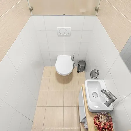 New Large Apartment, Free Parking! * Prague