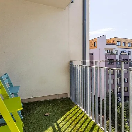 New Large Apartment, Free Parking! Apartment