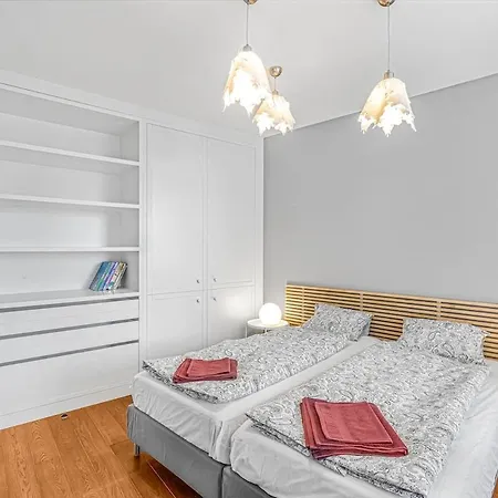 Apartment New Large Apartment, Free Parking! *