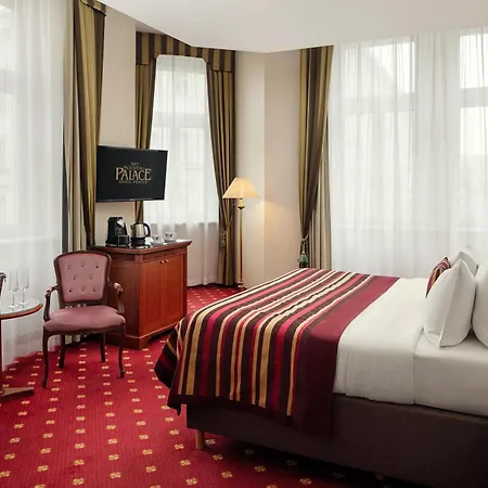 מלון Art Nouveau Palace 5*