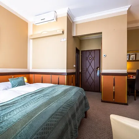 Hotel Hastal Old Town