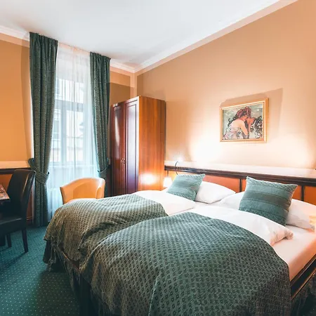 Hastal Old Town Szálloda 4*