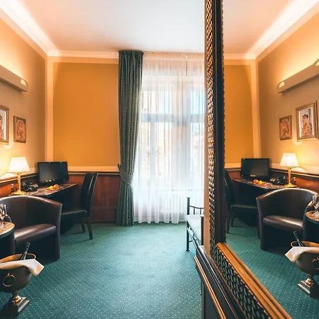 Hotel Hastal Old Town 4*