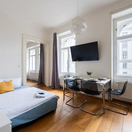 Tesnov Aparthotel 2*