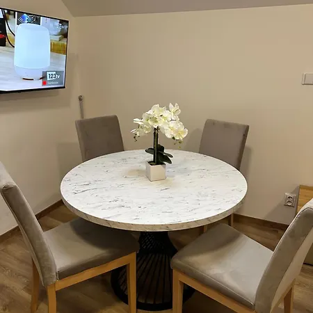 Otel Karlova 4*