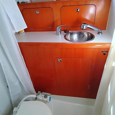 The Families Motor Yacht Spain Dom wakacyjny