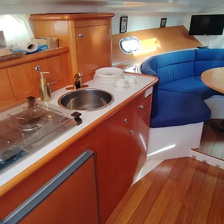The Families Motor Yacht Spain Dom wakacyjny
