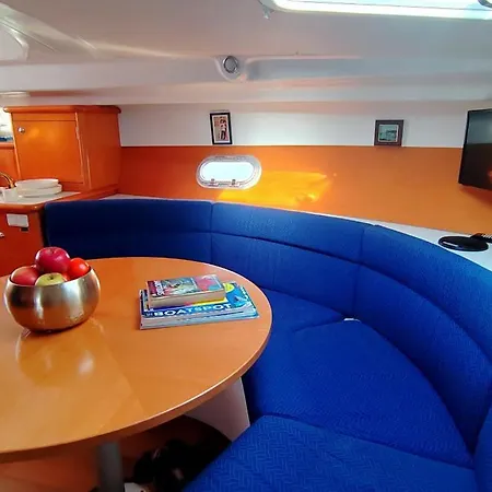 Vakantiehuis The Families Motor Yacht Spain