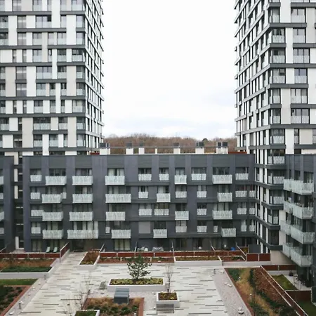 Garden Towers - Free Underground Parking *