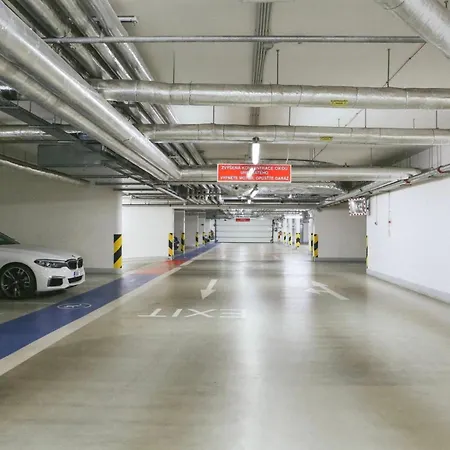 Garden Towers - Free Underground Parking Prague