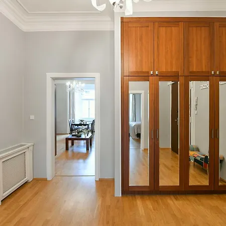 Apartment Vinohrady Retreat 2bdr Prague