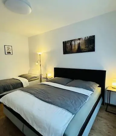Modern In Old Town Apartment *