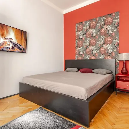 Place Of Grace - 1 Min To National Theatre Apartment *