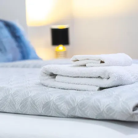 1 New Just Steps Away From Old Town And The Florence Bus Station * Prague